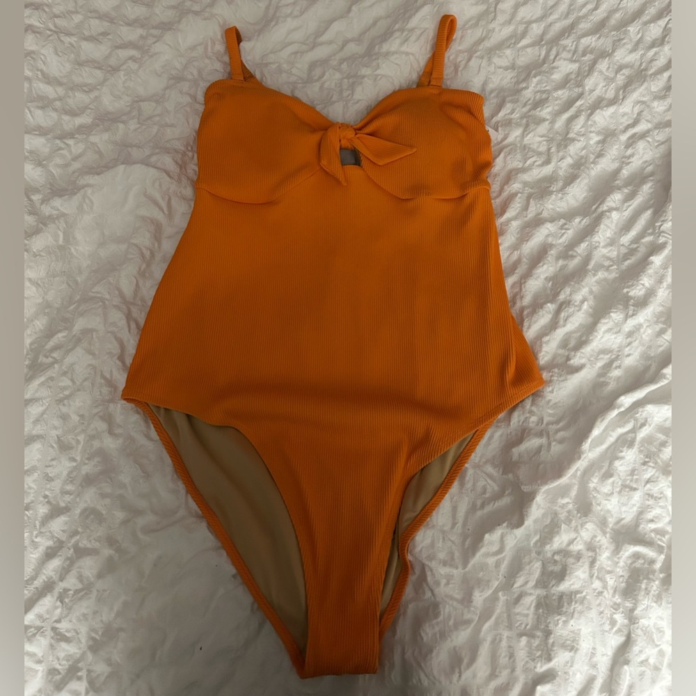 Old Navy Women’s Orange One-Piece Swimsuit XXL NWT